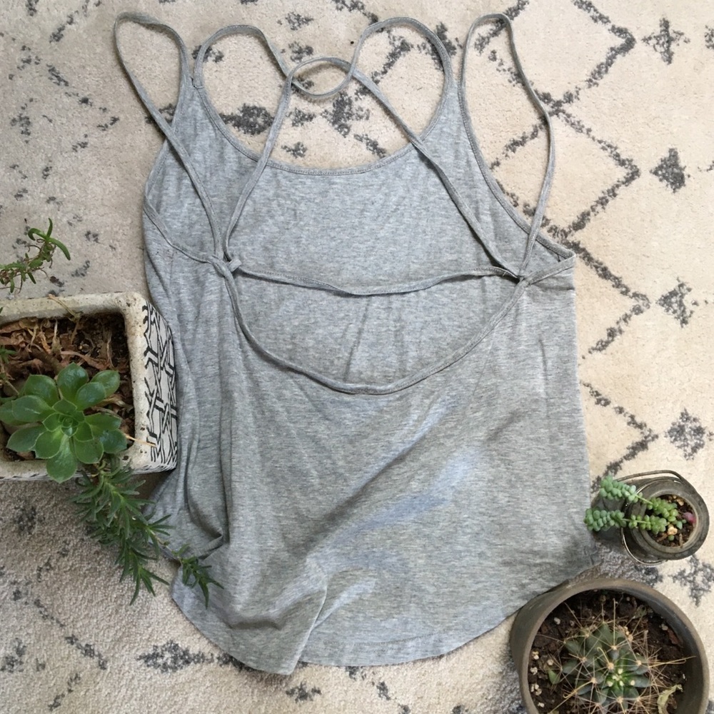 🌴 Strappy Sexy backless tank